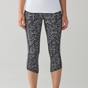 Lululemon Deep Breath Crop Women's 4 Black/White